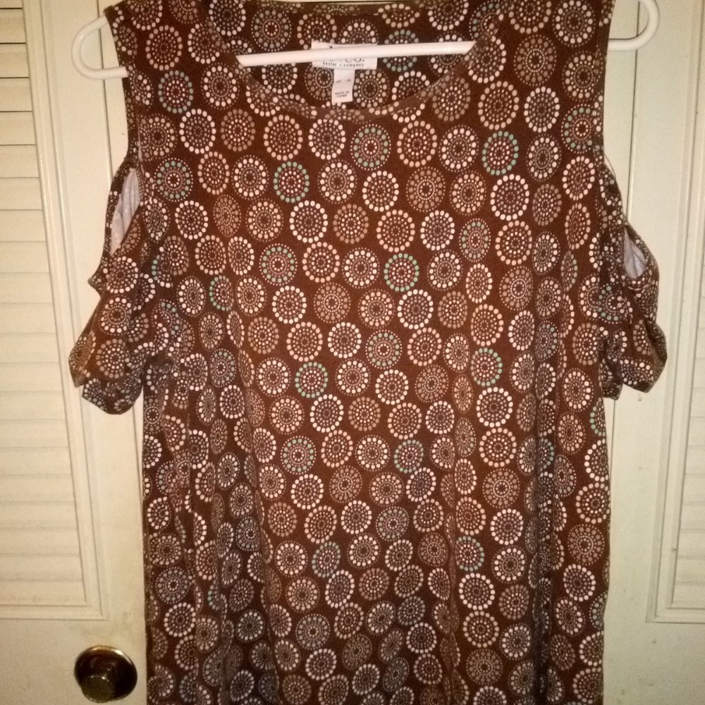 Cold shoulder Denim & Co top XL
